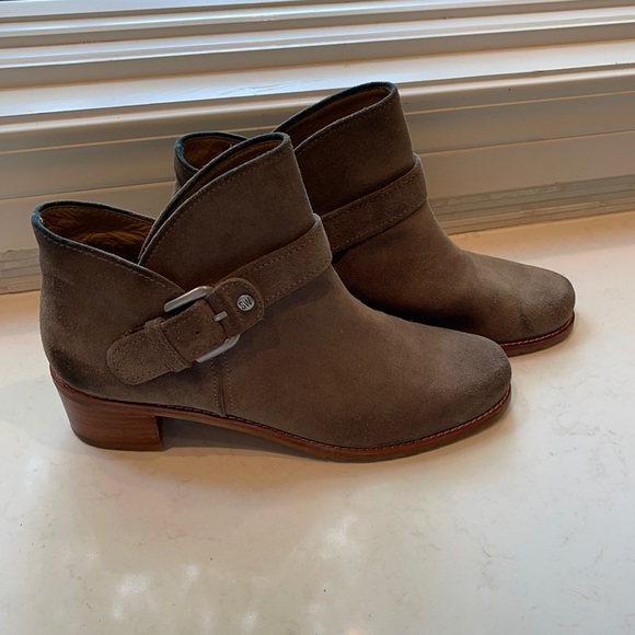 Stuart Weitzman gray booties size 8M - Picture 1 of 7